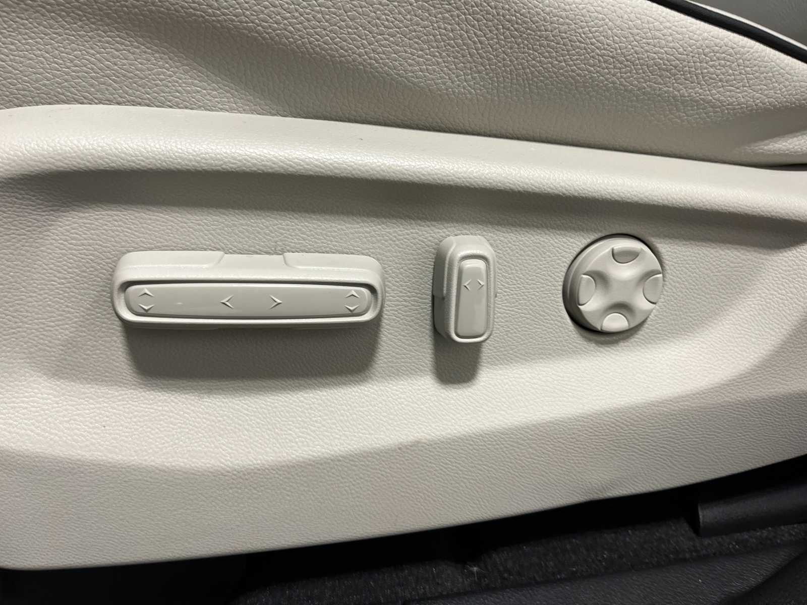 Thumbnail: 2026 Honda Odyssey - 14