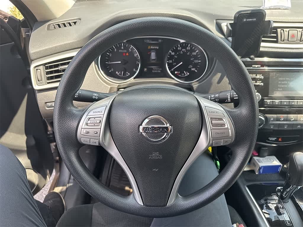 Thumbnail: 2016 Nissan Rogue - 9