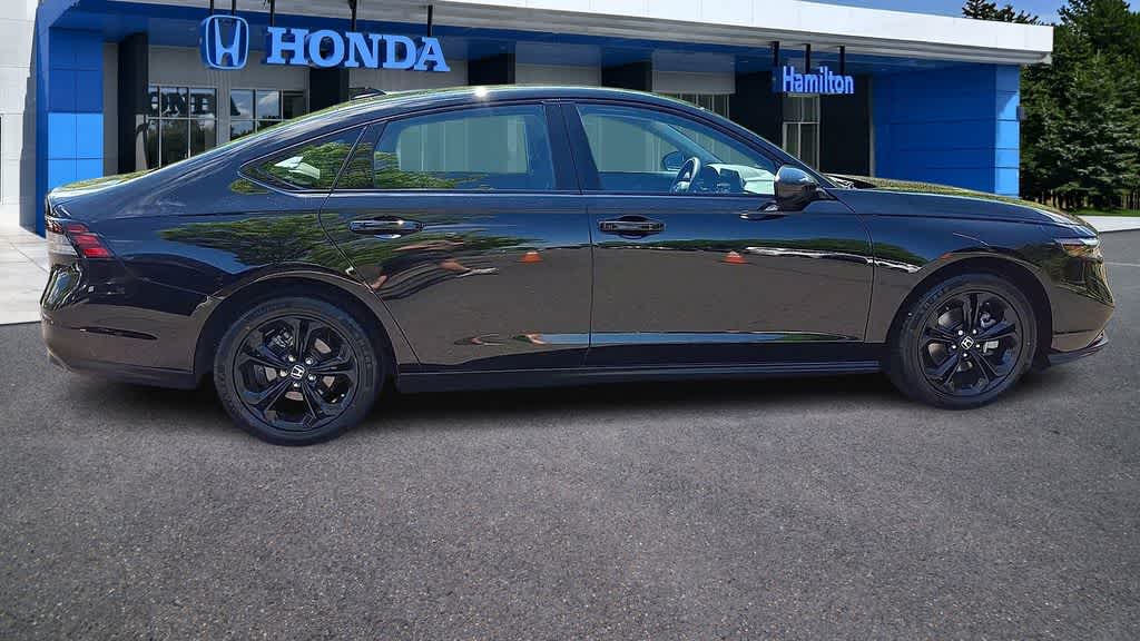 Thumbnail: 2025 Honda Accord - 9