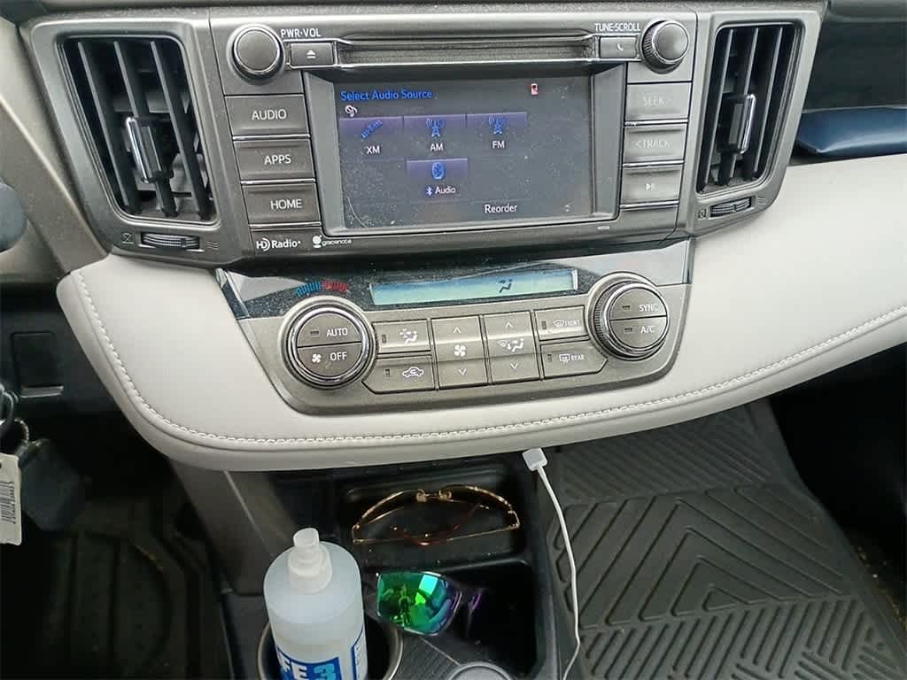 Thumbnail: 2014 Toyota RAV4 - 11
