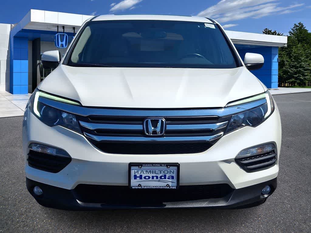 Thumbnail: 2017 Honda Pilot - 28