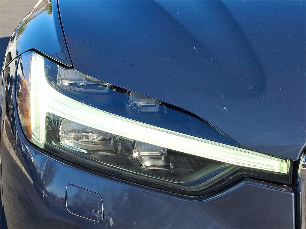 Thumbnail: 2022 Volvo XC60 - 27