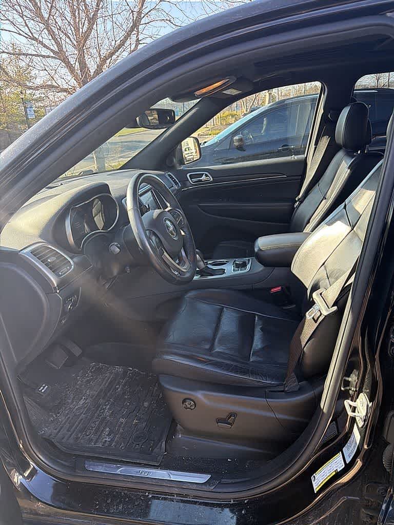 Thumbnail: 2018 Jeep Grand Cherokee - 18