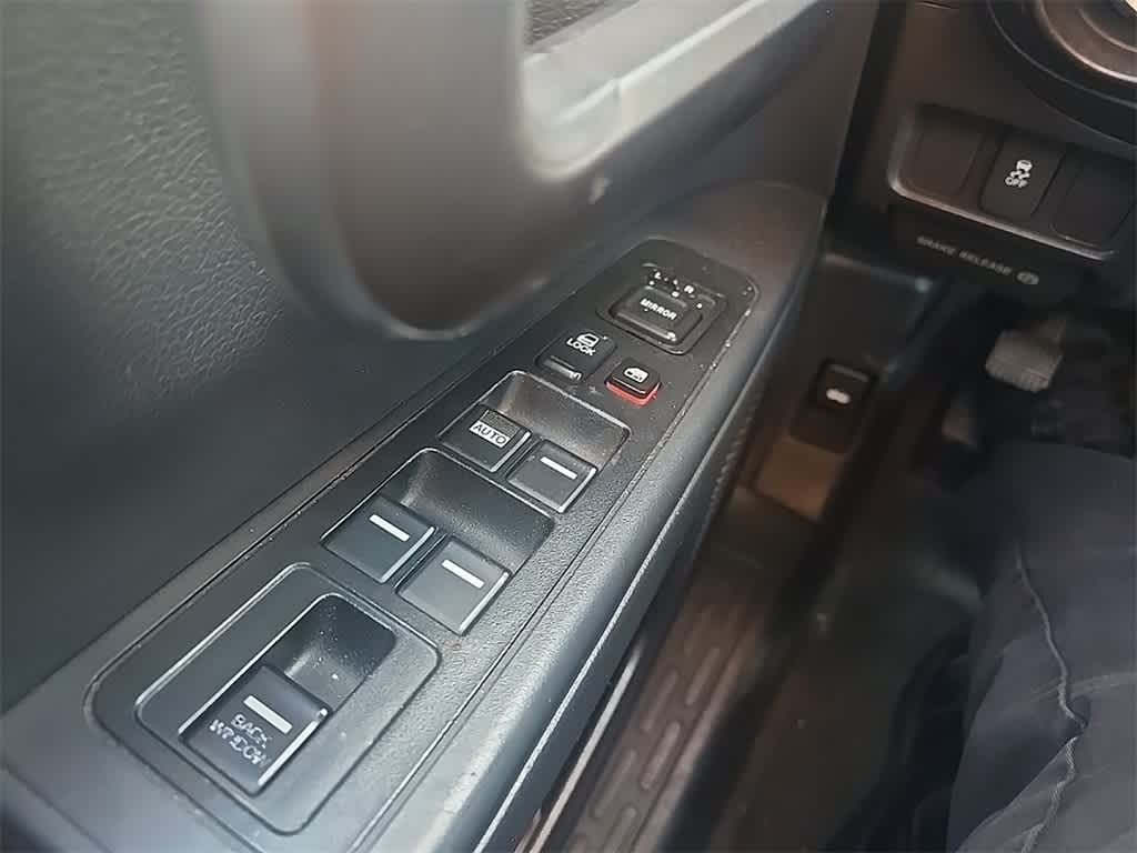 Thumbnail: 2012 Honda Ridgeline - 13