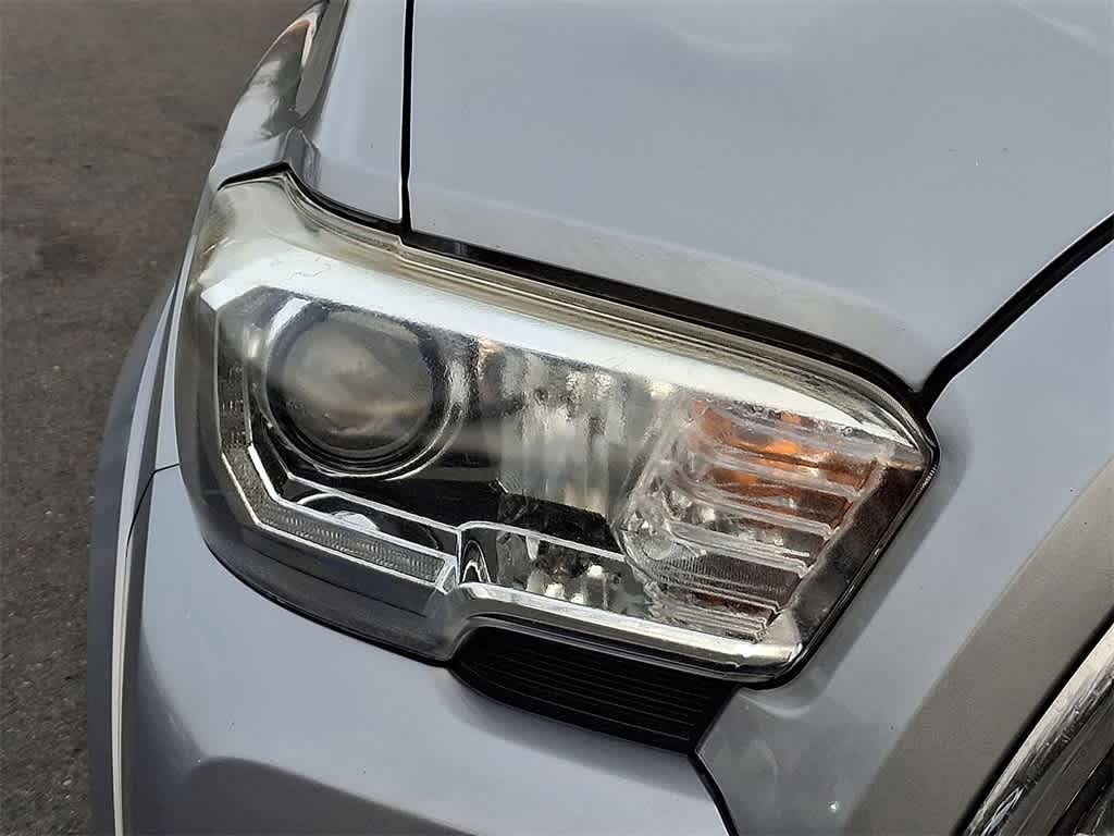 Thumbnail: 2017 Toyota Tacoma - 27