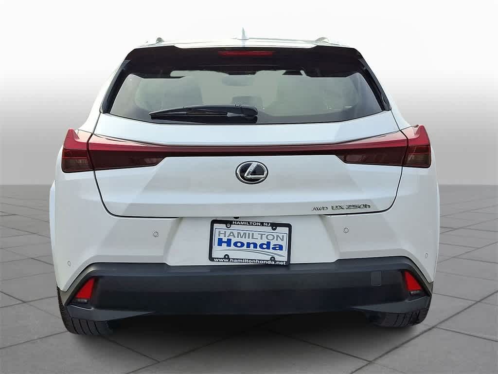 Thumbnail: 2023 Lexus UX - 23