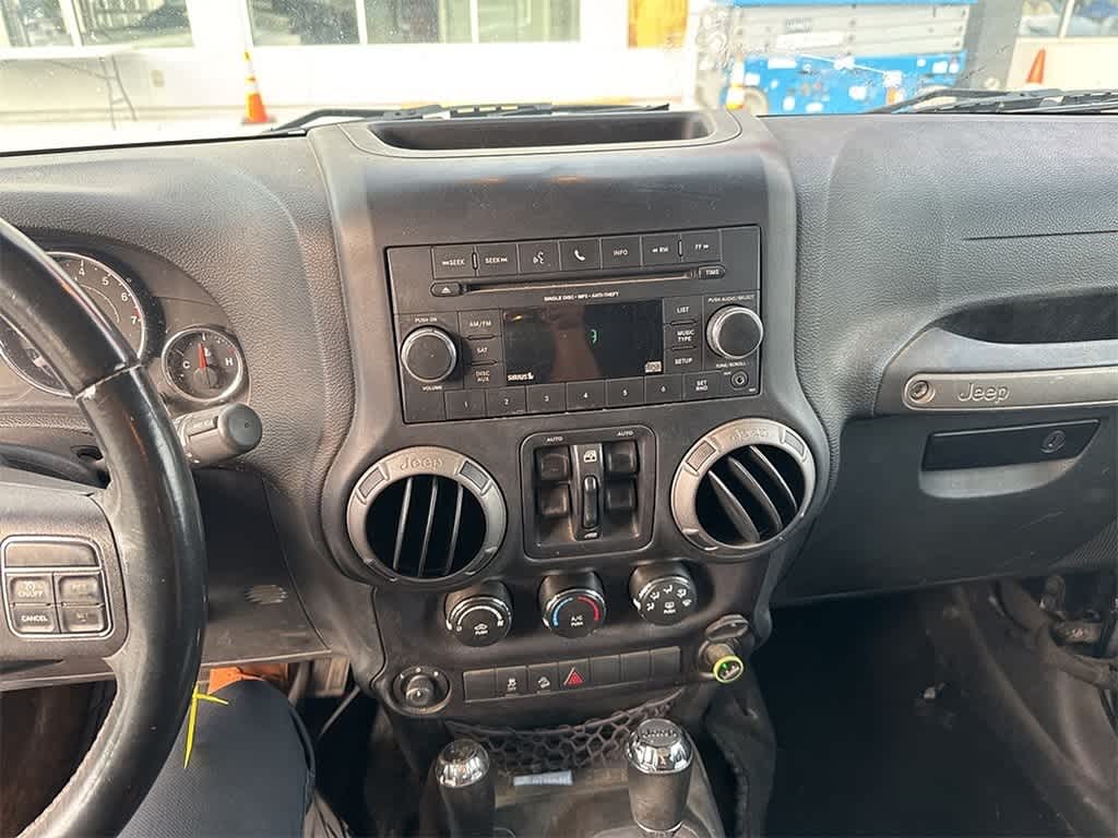 Thumbnail: 2015 Jeep Wrangler - 13