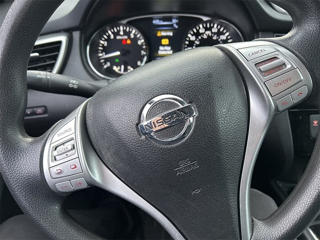 Thumbnail: 2016 Nissan Rogue - 11