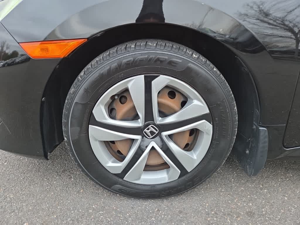 Thumbnail: 2017 Honda Civic - 10