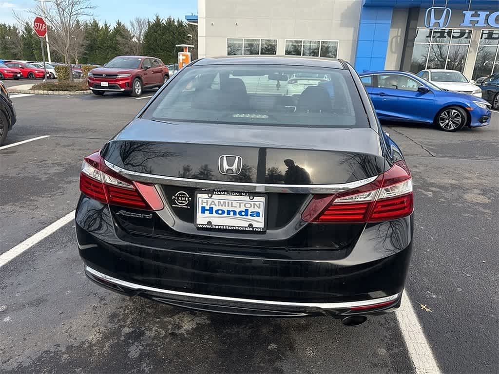 Thumbnail: 2017 Honda Accord - 5