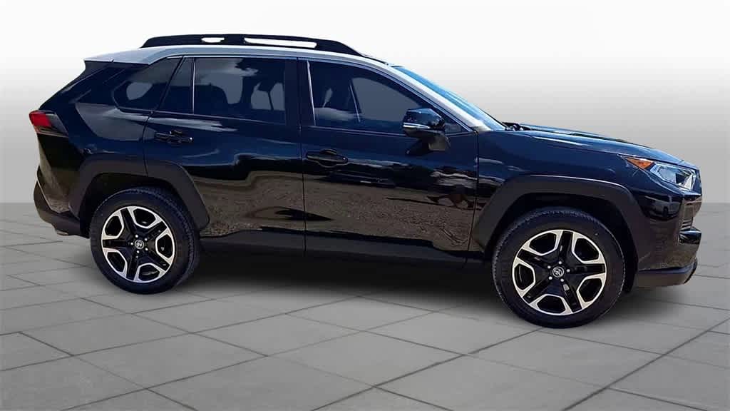 Thumbnail: 2019 Toyota RAV4 - 9