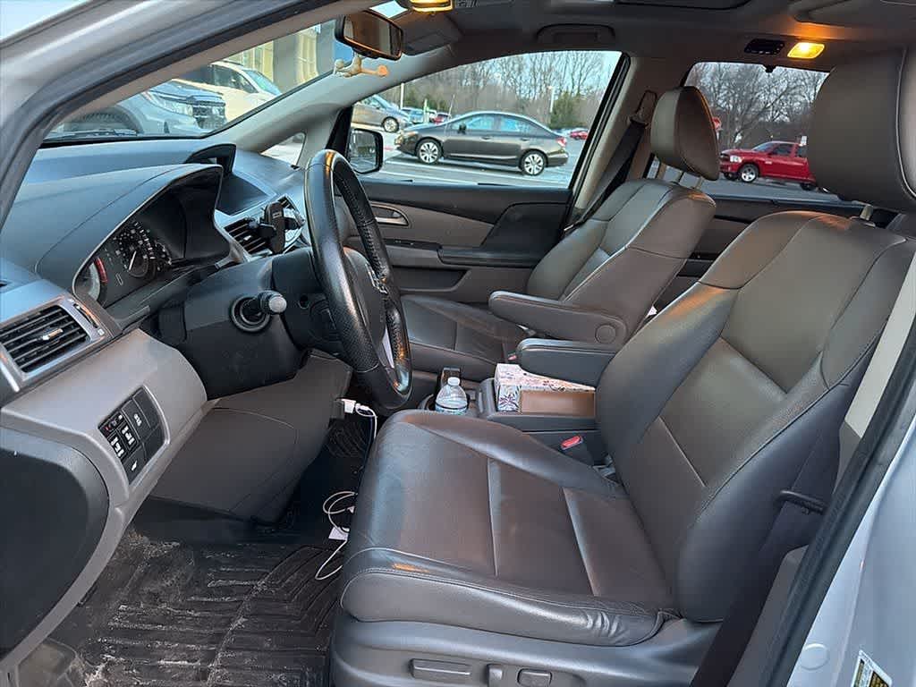 Thumbnail: 2013 Honda Odyssey - 15
