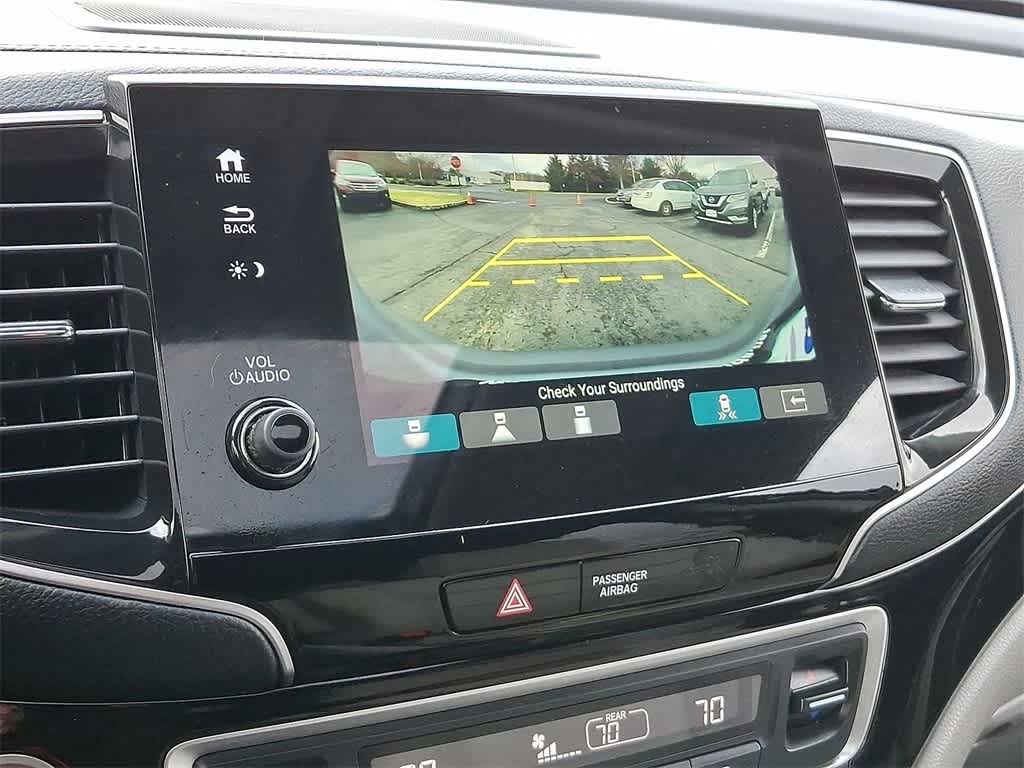 Thumbnail: 2019 Honda Pilot - 15