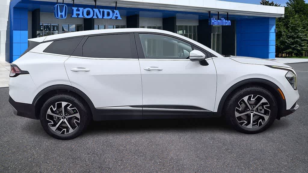 Thumbnail: 2023 Kia Sportage - 9