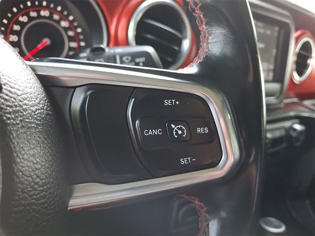 Thumbnail: 2018 Jeep Wrangler - 17