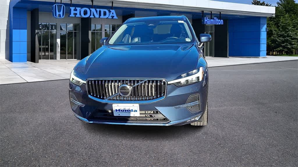 Thumbnail: 2022 Volvo XC60 - 3