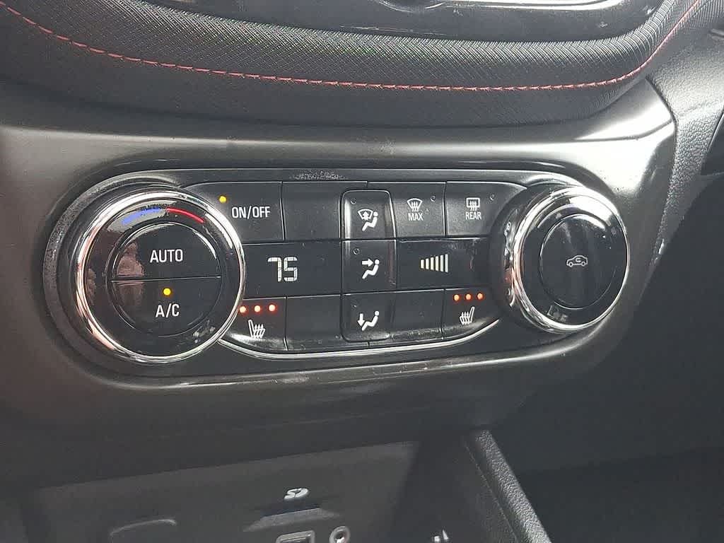 Thumbnail: 2023 Chevrolet TrailBlazer - 19