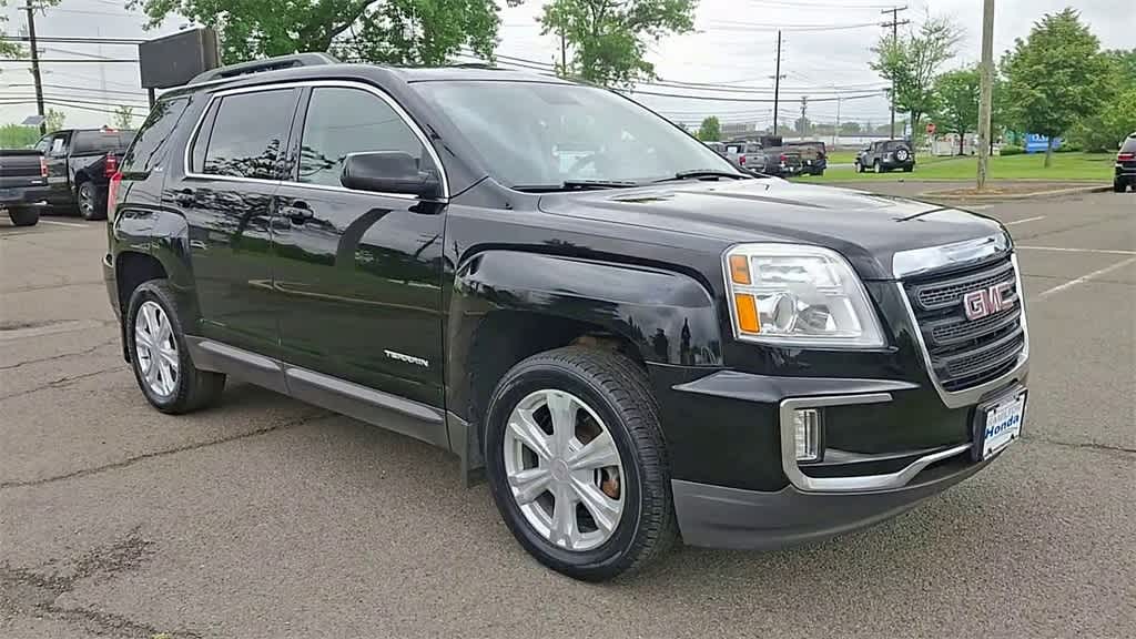 Thumbnail: 2017 GMC Terrain - 2