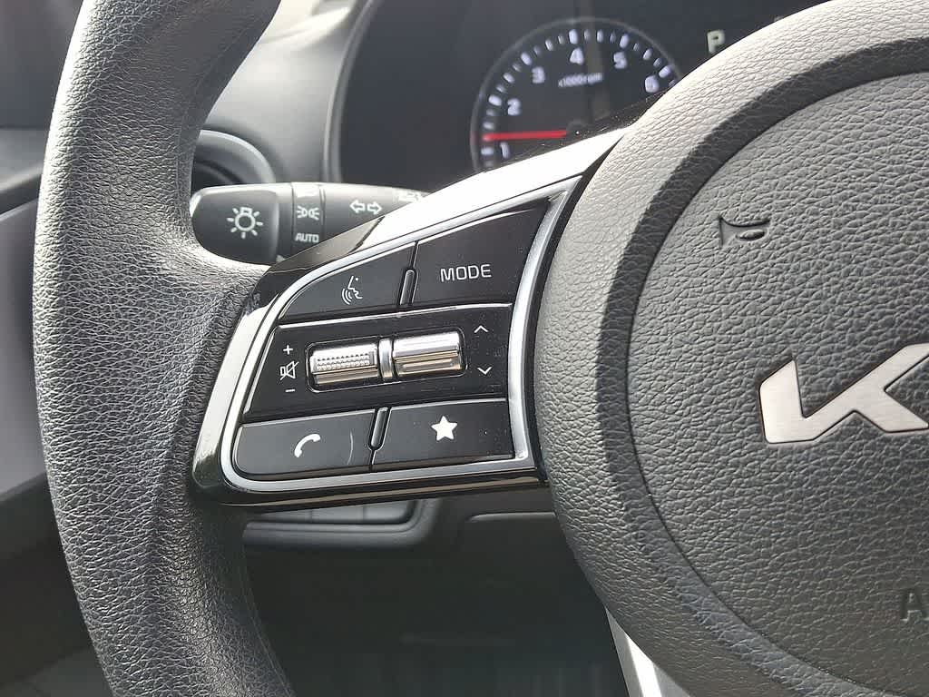 Thumbnail: 2023 Kia Forte - 17