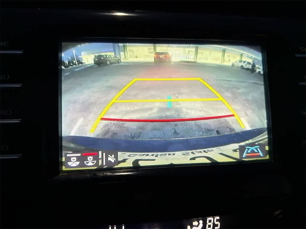 Thumbnail: 2018 Toyota Camry - 11