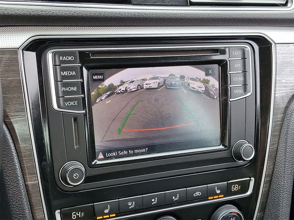 Thumbnail: 2018 Volkswagen Passat - 14