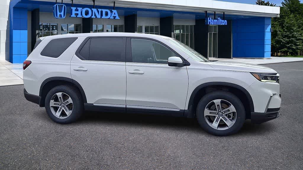 Thumbnail: 2023 Honda Pilot - 9