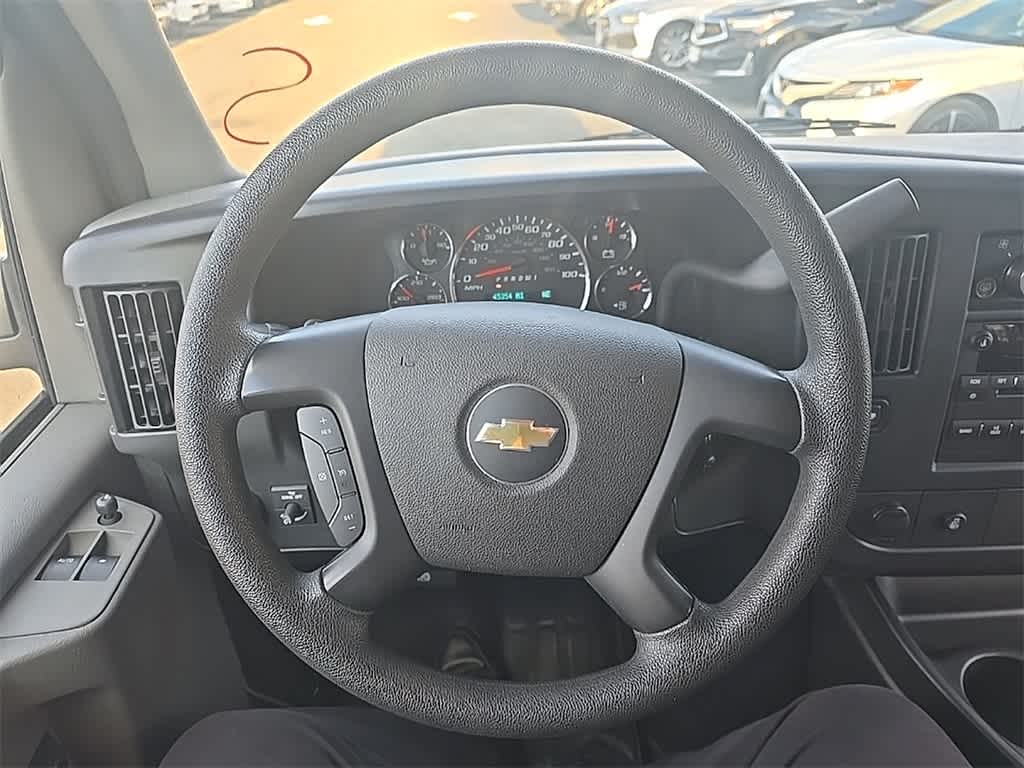 Thumbnail: 2014 Chevrolet Express - 16