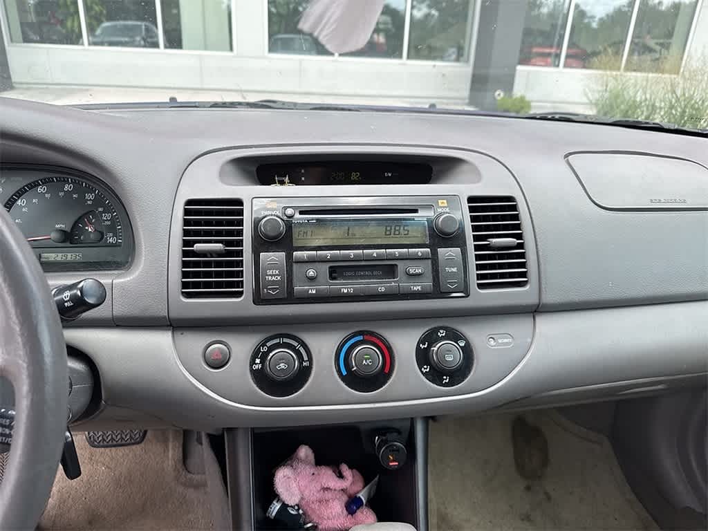 Thumbnail: 2002 Toyota Camry - 12