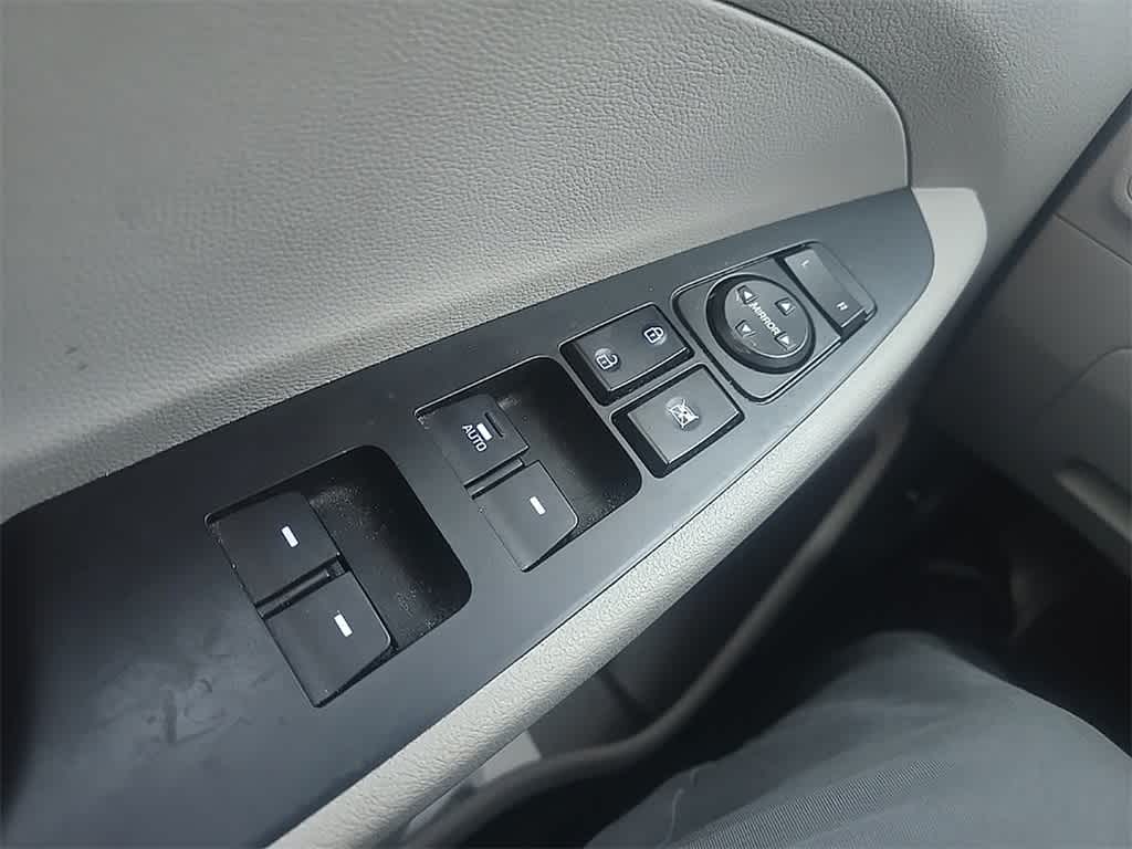 Thumbnail: 2020 Hyundai Tucson - 16