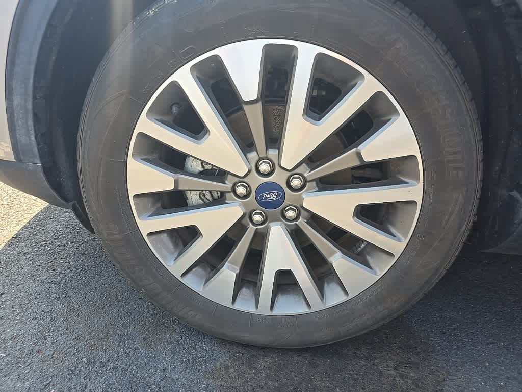 2021 Ford Escape Titanium Hybrid 10