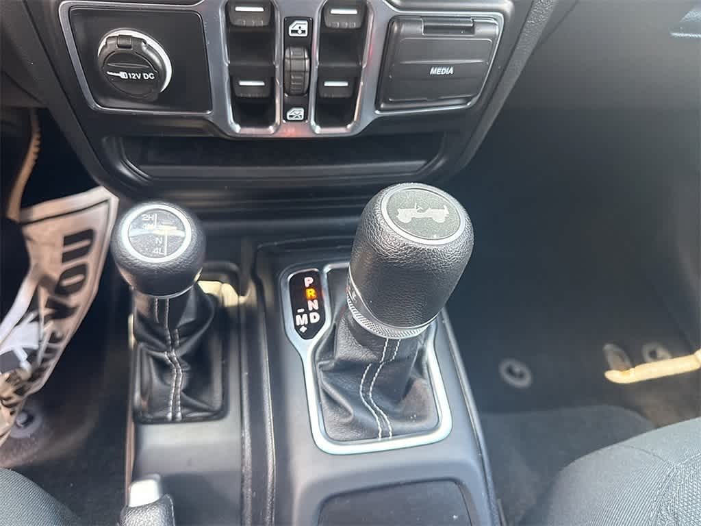 Thumbnail: 2021 Jeep Wrangler - 18