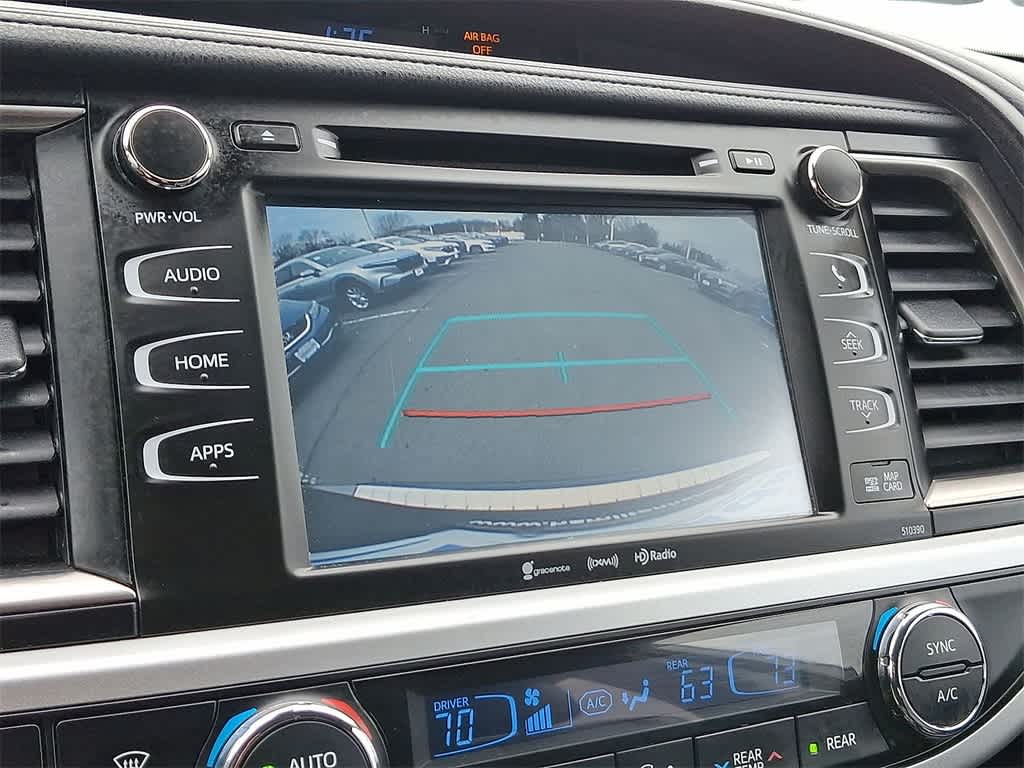 Thumbnail: 2019 Toyota Highlander - 15