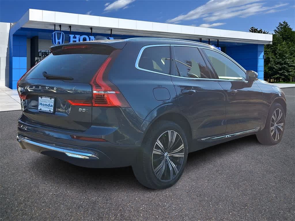 Thumbnail: 2022 Volvo XC60 - 24