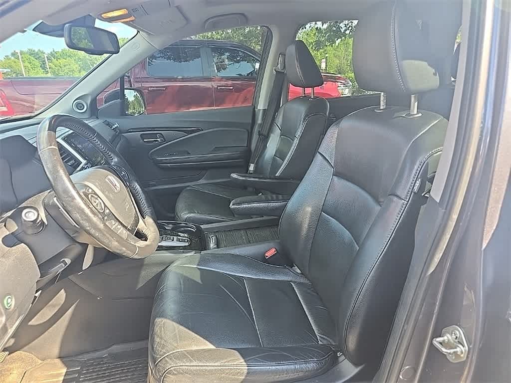 Thumbnail: 2016 Honda Pilot - 8