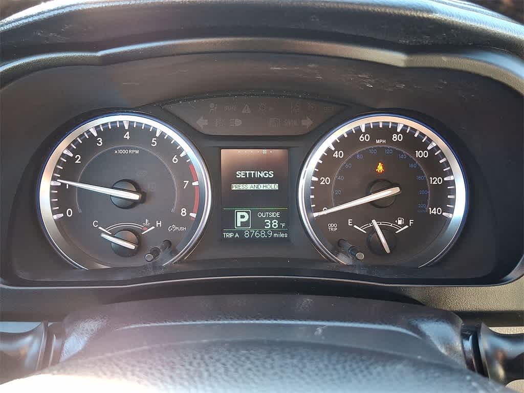 Thumbnail: 2016 Toyota Highlander - 13