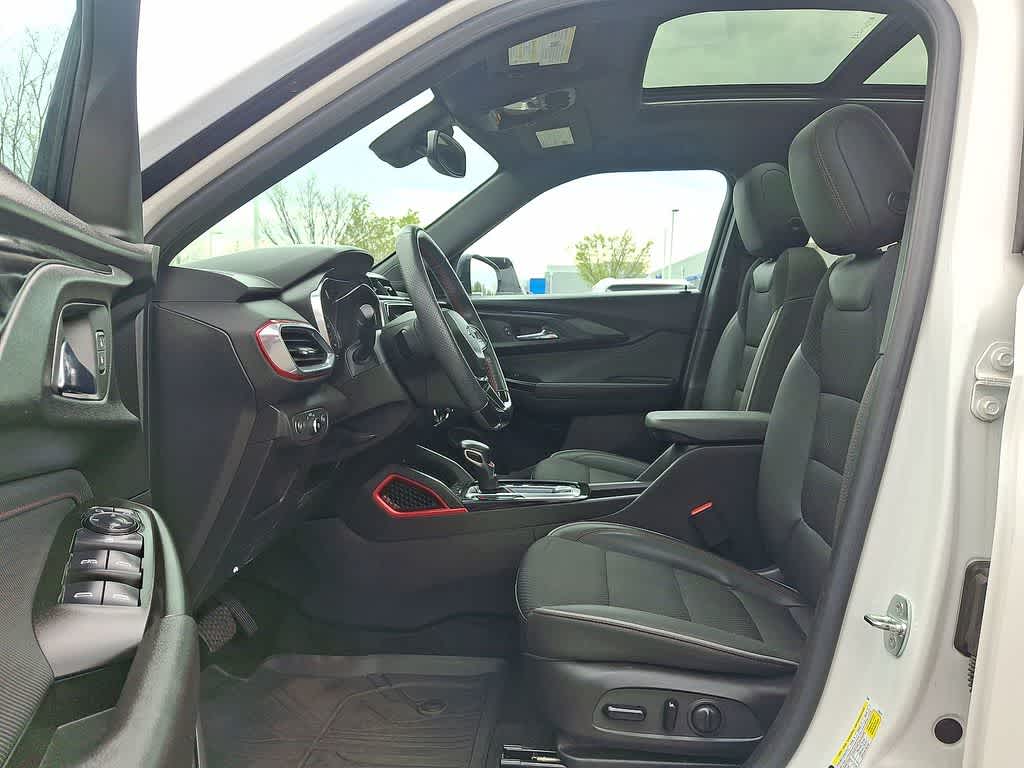 Thumbnail: 2023 Chevrolet TrailBlazer - 11