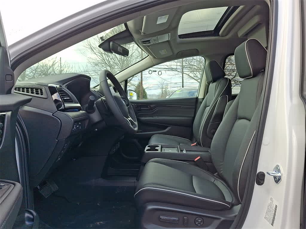 Thumbnail: 2026 Honda Odyssey - 10