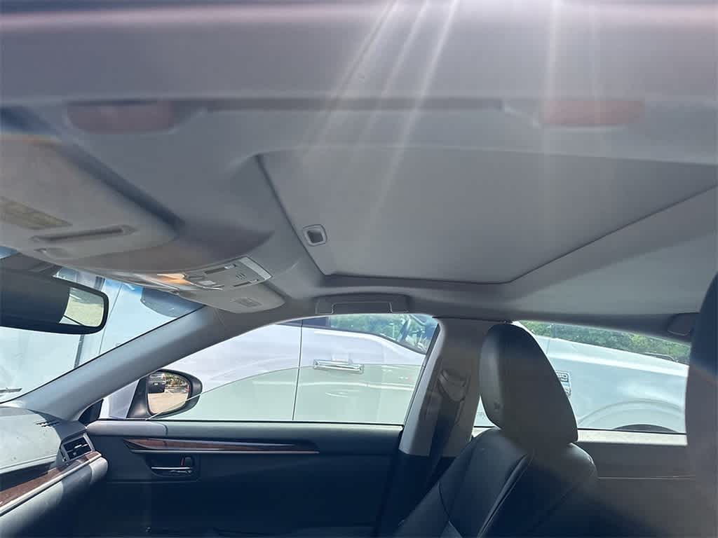 Thumbnail: 2013 Lexus ES - 8