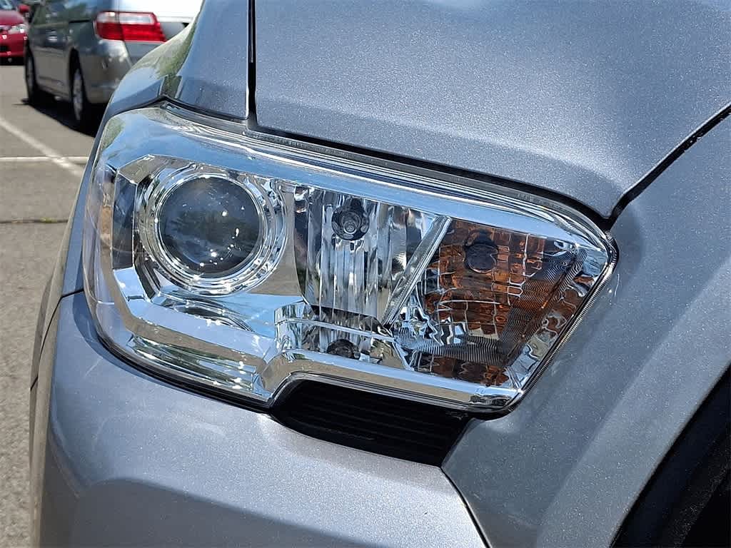 2019 Toyota Tacoma SR 27