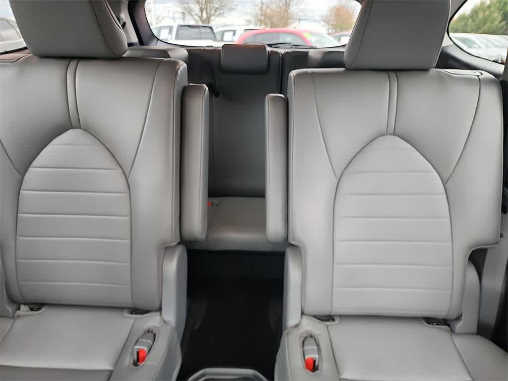 Thumbnail: 2023 Toyota Highlander - 13