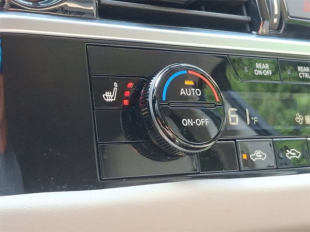 2023 Nissan Pathfinder SL 19