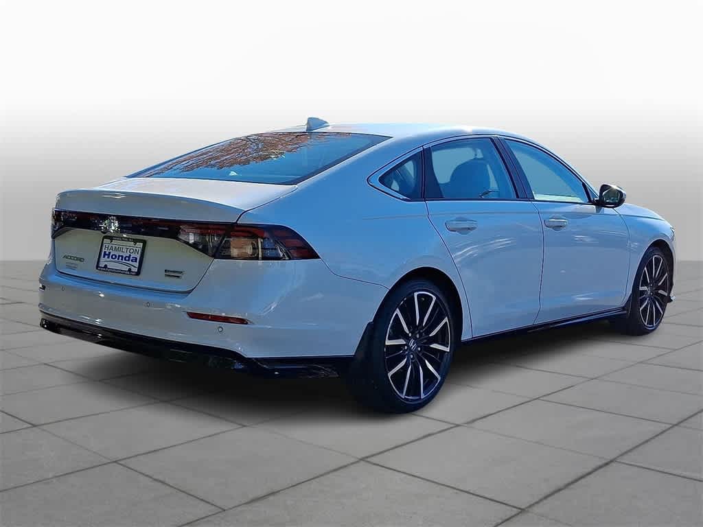 Thumbnail: 2023 Honda Accord - 16