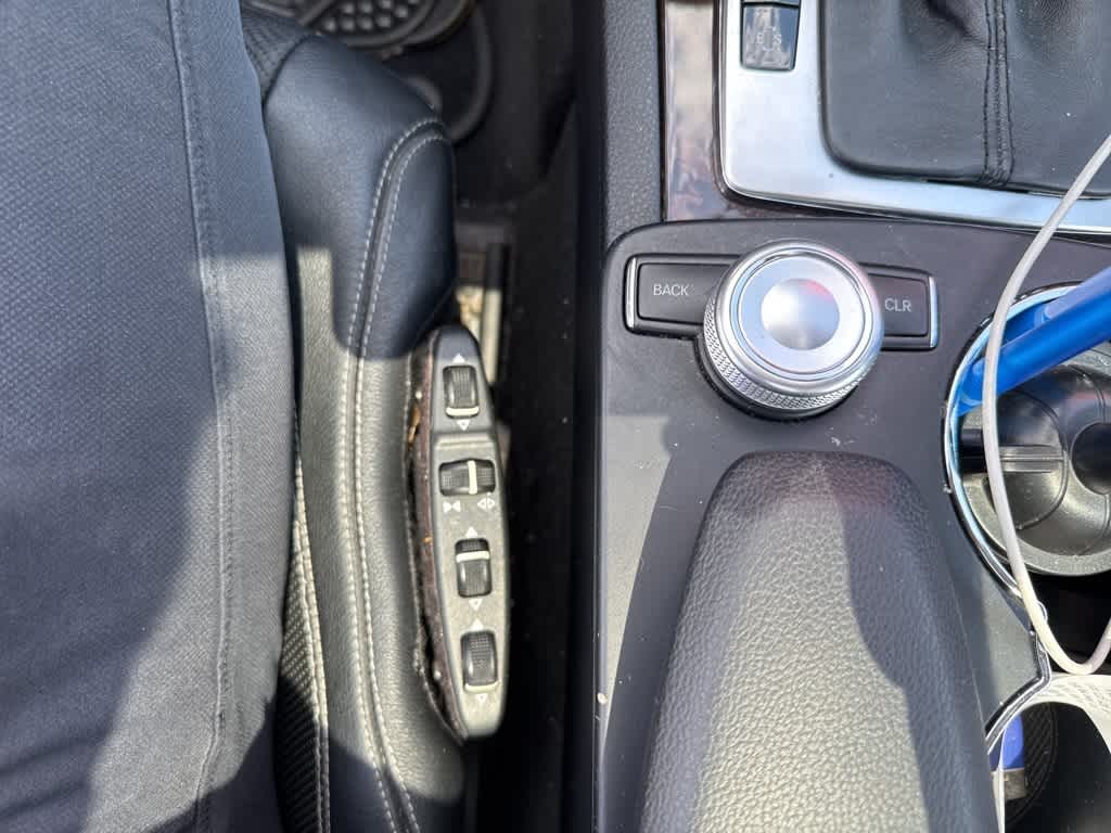 Thumbnail: 2012 Mercedes-Benz E-Class - 16