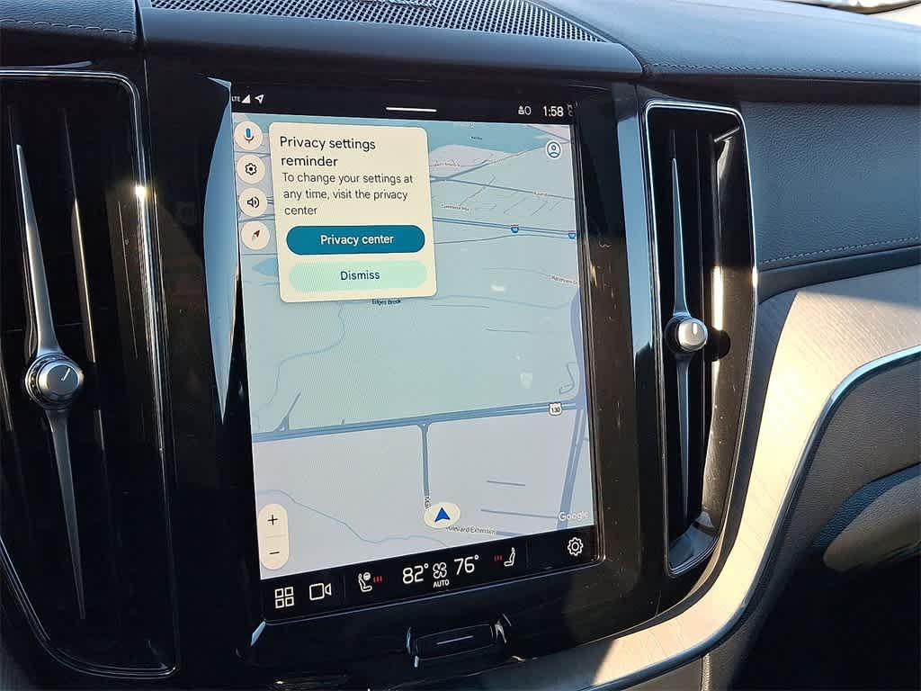 Thumbnail: 2022 Volvo XC60 - 14