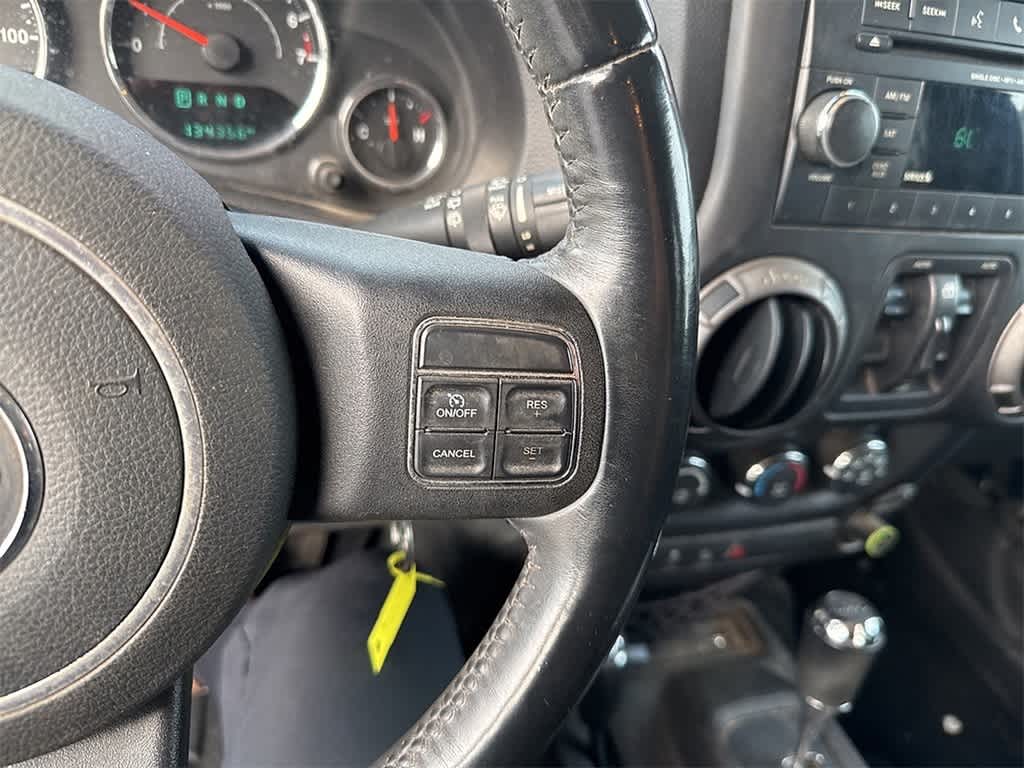 Thumbnail: 2015 Jeep Wrangler - 10