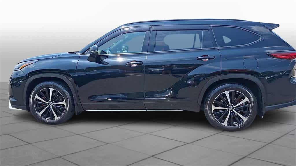Thumbnail: 2021 Toyota Highlander - 5