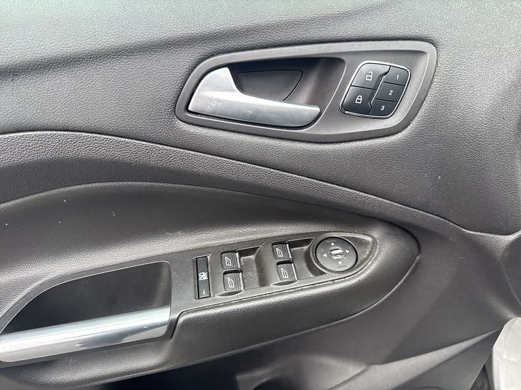 Thumbnail: 2014 Ford Escape - 10