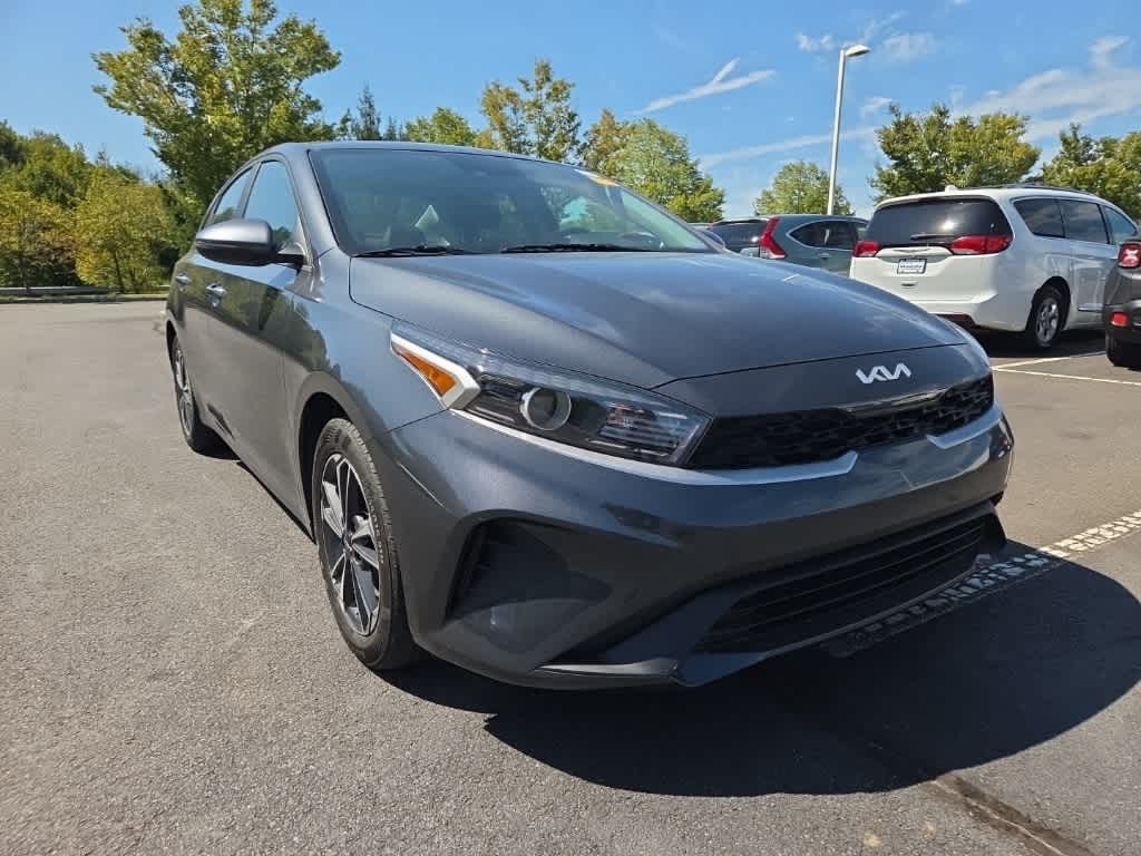 Thumbnail: 2024 Kia Forte - 3