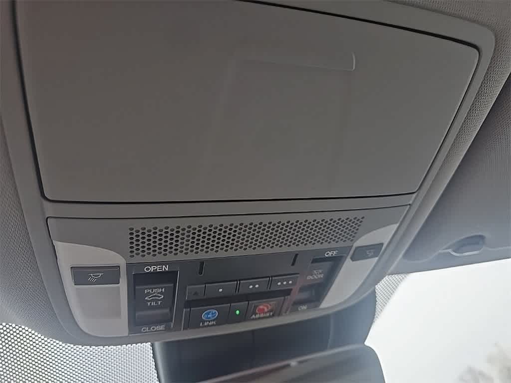 Thumbnail: 2015 Acura TLX - 24