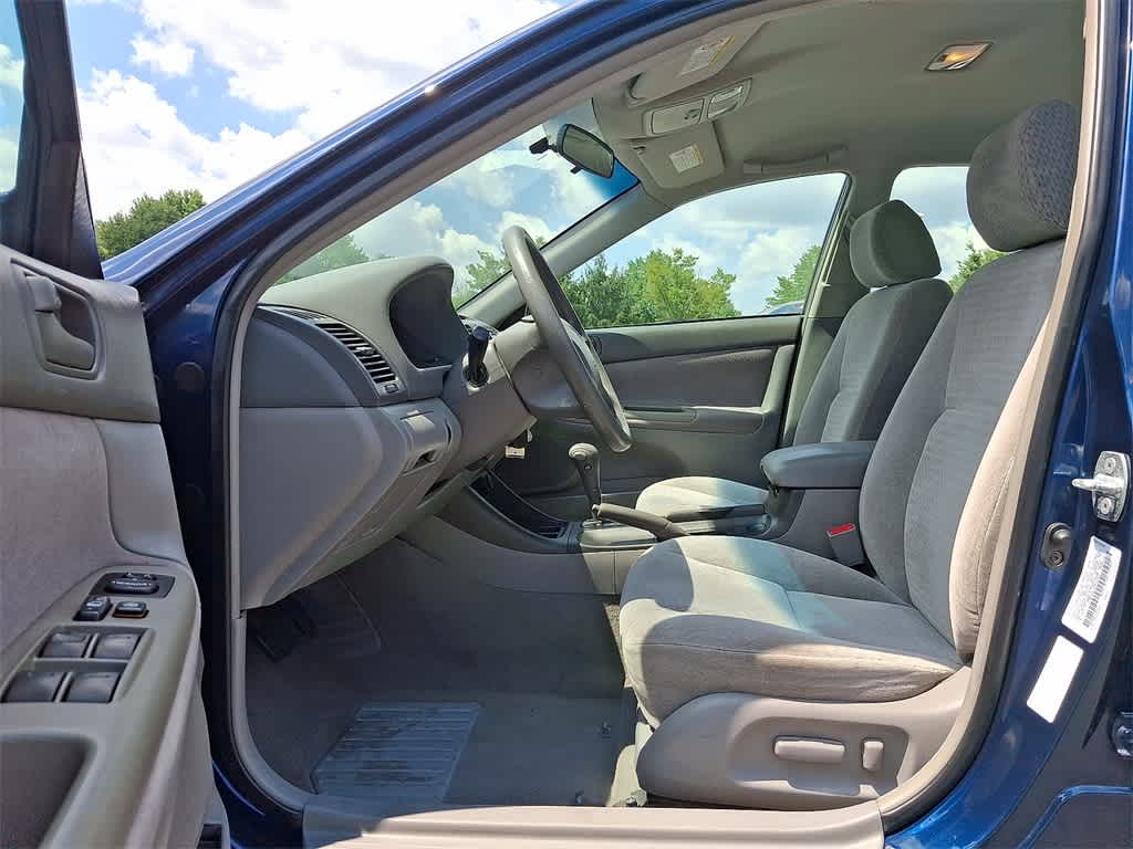 Thumbnail: 2002 Toyota Camry - 3